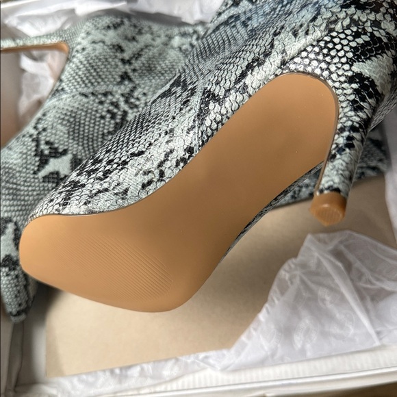 NWB Steve Madden Women's Kimari Boot, Size 6.5 - Picture 8 of 12